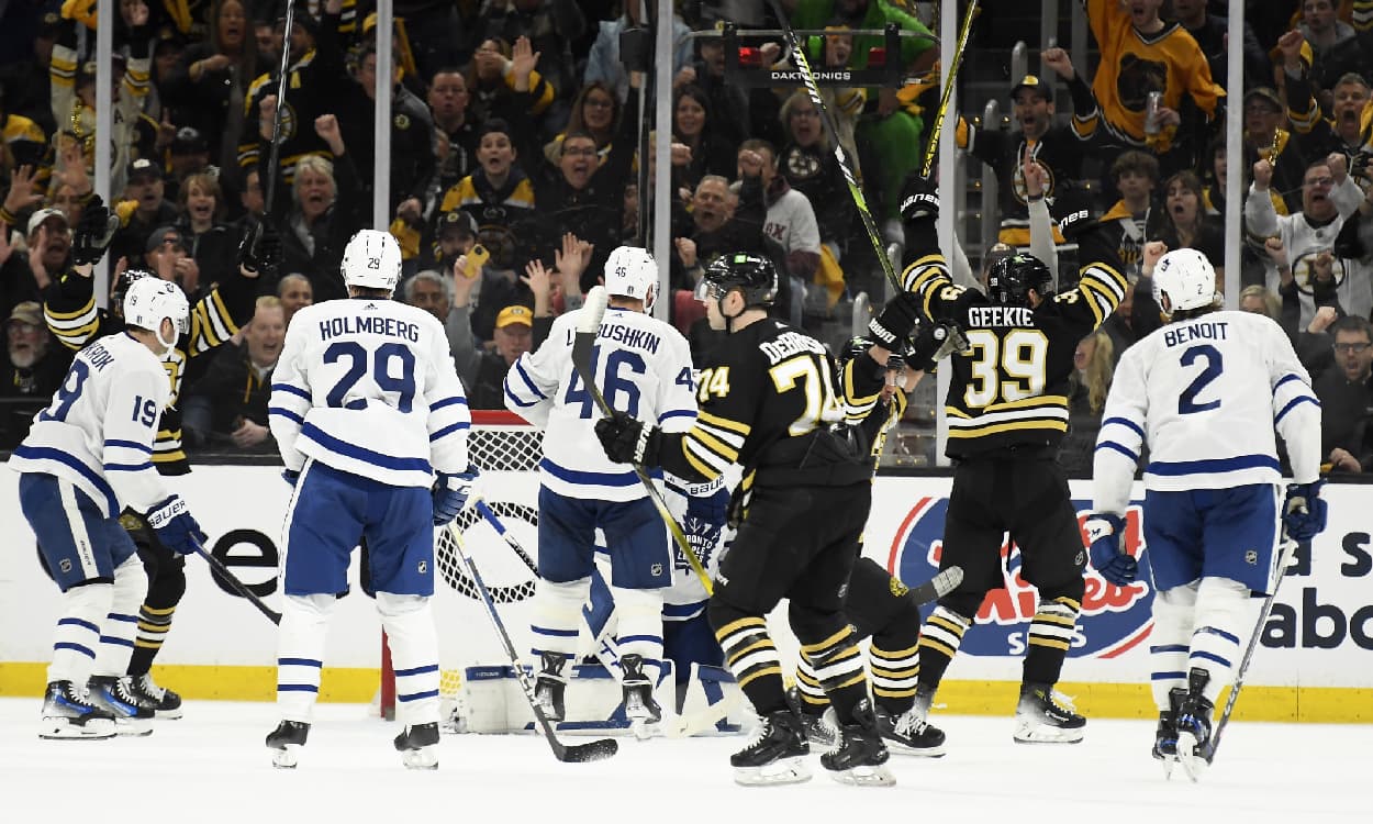 Toronto Maple Leafs Boston Bruins