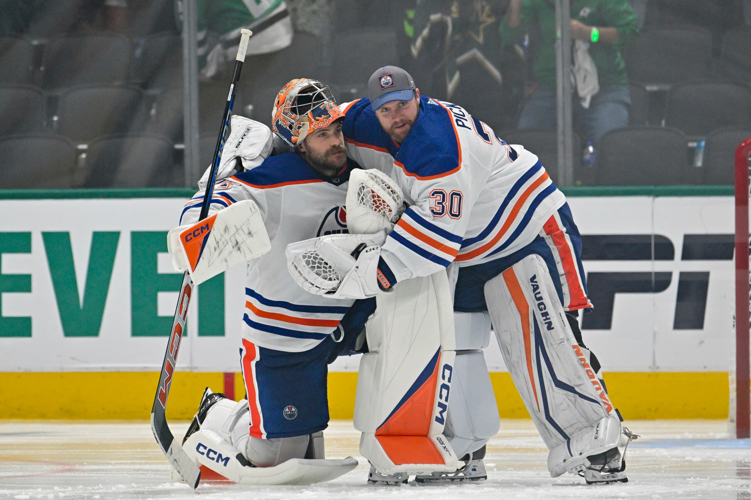 Edmonton Oilers Stuart Skinner Calvin Pickard