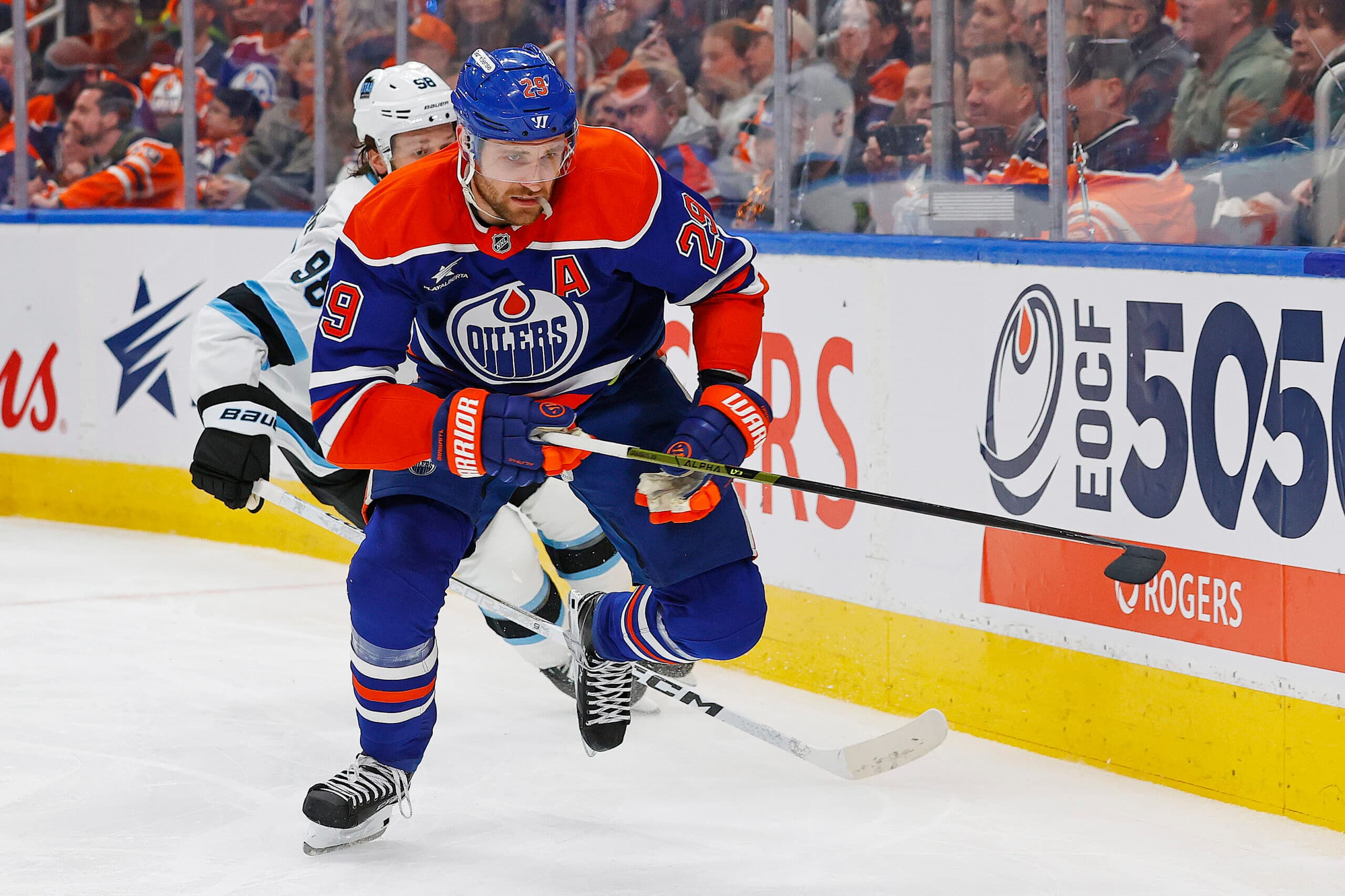 Leon Draisaitl skating Edmonton Oilers